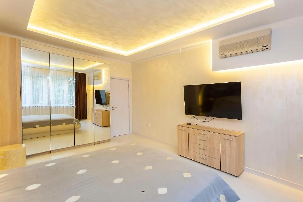 Central Vitosha Apartment ソフィア